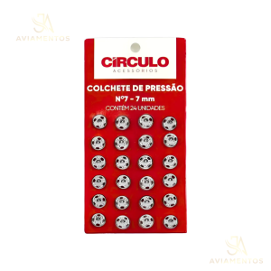 Foto do produto: Colchete de pressão prata N°7 da Círculo com 24 unidades em fundo branco com a logo da JA Aviamentos